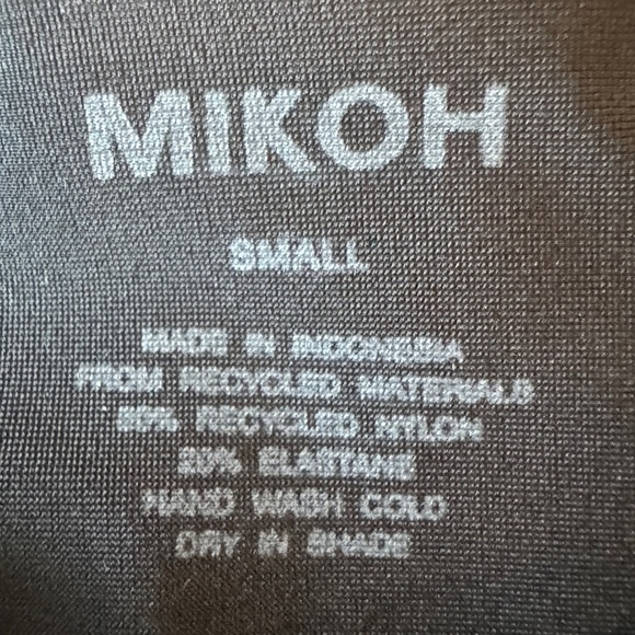 Mikoh | Corfu Bottoms 2024 Collection | NWT
Black Size Small - Picture 8 of 8